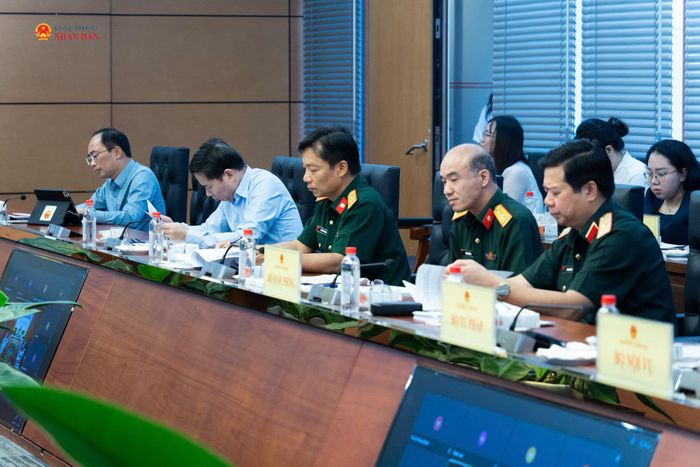 Các đại biểu dự phiên họp