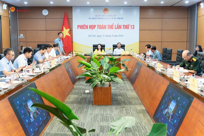 Toàn cảnh phiên họp