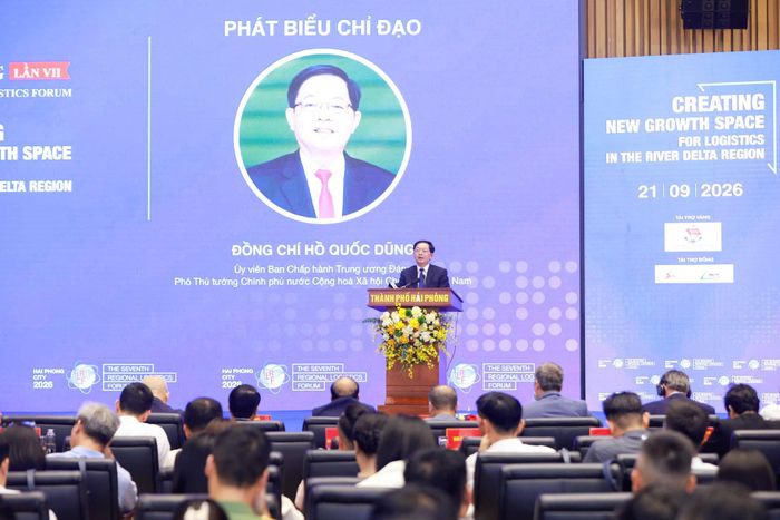 Phó Thủ tướng Hồ Quốc Dũng phát biểu chỉ đạo tại Diễn đàn