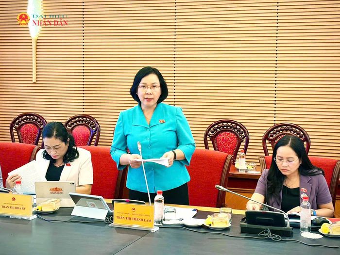 Phó Chủ nhiệm Ủy ban Văn hóa và Xã hội Trần Thị Thanh Lam phát biểu khai mạc tọa đàm. Ảnh: Tùng Dương