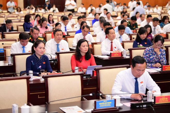 Các đại biểu tham dự kỳ họp HĐND TP Hồ Chí Minh lần thứ năm khóa XI.
