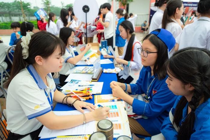 Tăng cường hướng nghiệp đóng vai trò rất quan trọng trong bài toán việc làm của nhóm lao động trẻ.
