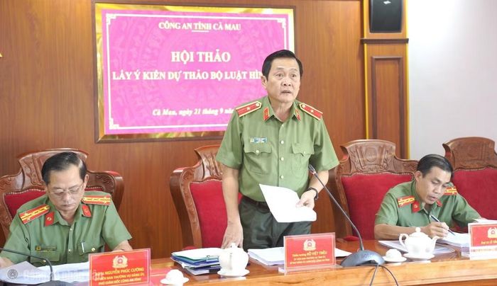 Thiếu tướng Hồ Việt Triều,Giám đốc Công an tỉnh, Đại biểu Quốc hội khóa XVI phát biểu chỉ đạo tại Hội thảo
