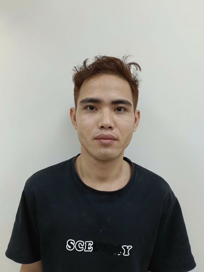 Trần Quốc Bảo và Lê Văn Kiên bị bắt giam về hành vi lừa đảo chiếm đoạt tài sản.