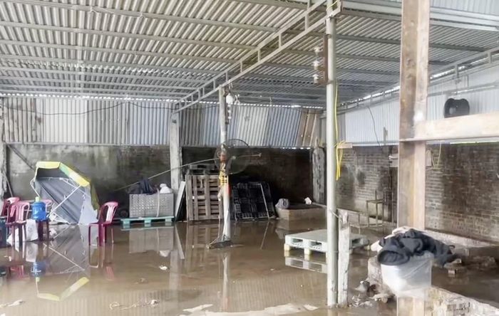 Hiện trường bên trong cơ sở vi phạm.