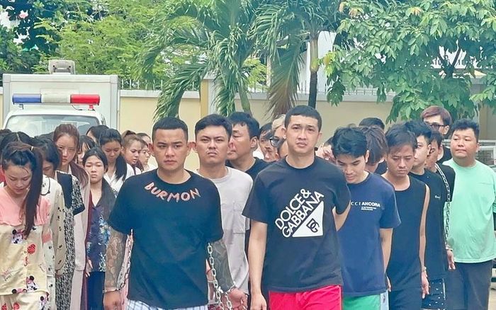 Cơ quan điều tra di lý các đối tượng. Ảnh: CATPHCM