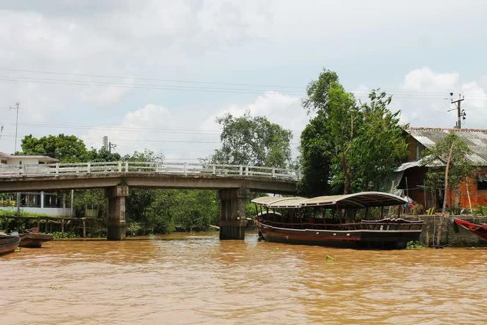 Báo cáo của Ngân hàng Thế giới: "Sống hay rời bỏ: Cuộc sống ở vùng Đồng bằng sông Cửu Long của Việt Nam", thể hiện những cú sốc khí hậu do hạn hán, lũ lụt và xâm nhập mặn đã làm giảm thu nhập của nông dân ở Đồng bằng sông Cửu Long kể từ năm 2018. Ảnh: Unsplash