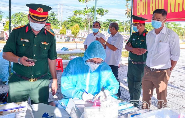 Thông tin từng mẫu sinh phẩm được ghi chép và số hóa tỉ mỉ, chính xác.