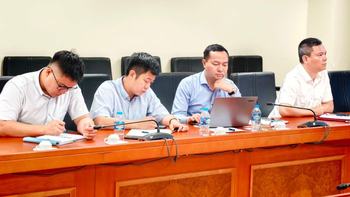 Nhân sự Cục Công nghệ thông tin tại buổi làm việc.