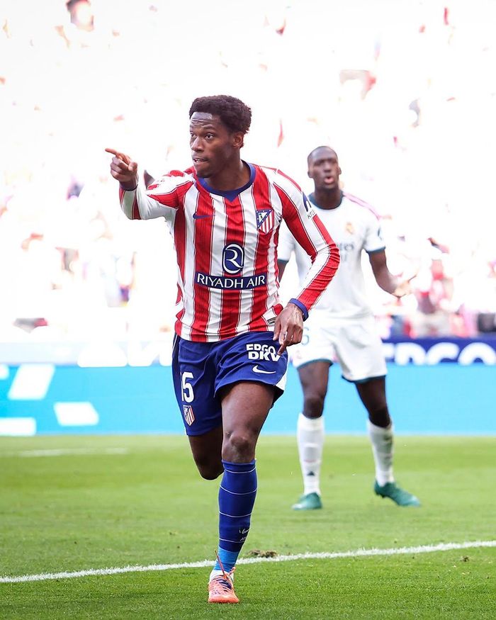 Jonathan David dứt điểm cận thành ấn định chiến thắng cho Atletico