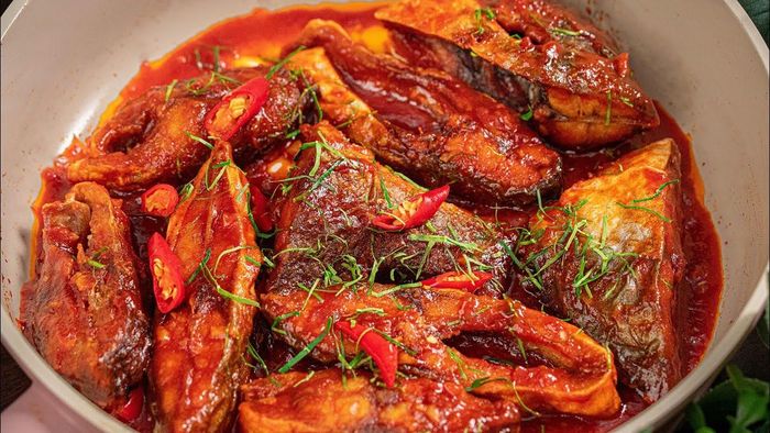 Cá kho là món ăn quen thuộc được nhiều người ưa thích