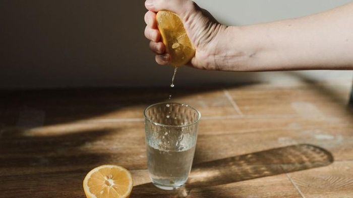Nước lọc và chanh