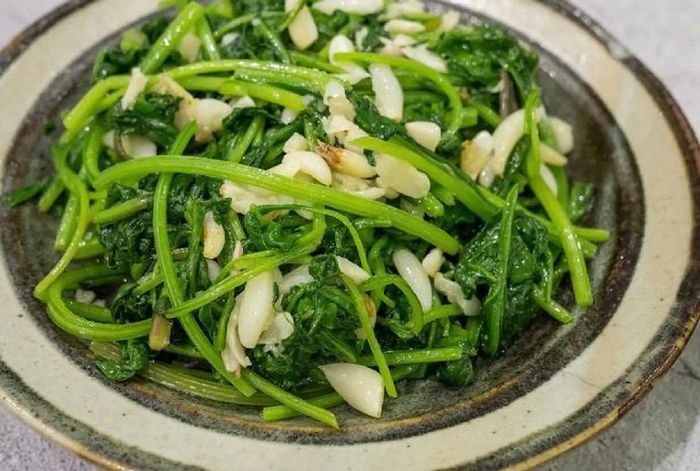 Cải bó xôi được chế biến thành nhiều món ăn hấp dẫn - Ảnh minh hoạ