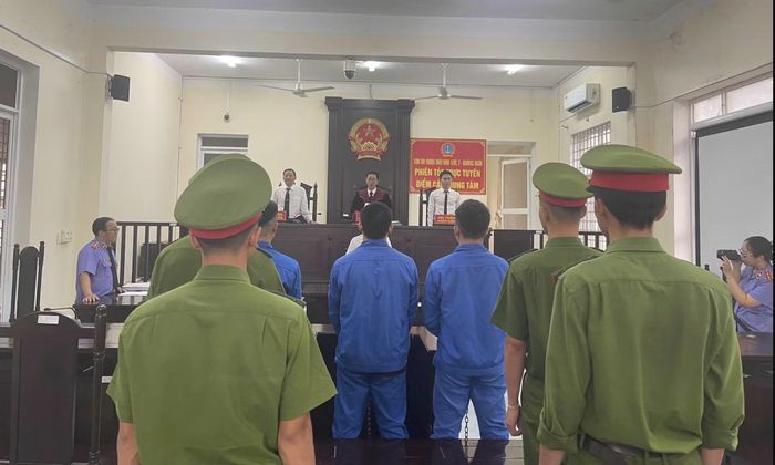 Phiên toà xét xử các bị cáo