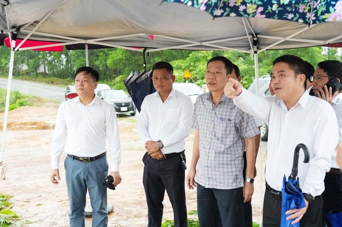 Phó Chủ tịch UBND thành phố Hà Văn Tuấn kiểm tra thực địa công tác giải phóng mặt bằng thực hiện dự án Đầu tư xây dựng và kinh doanh kết cấu hạ tầng Khu công nghiệp VSIP Huế