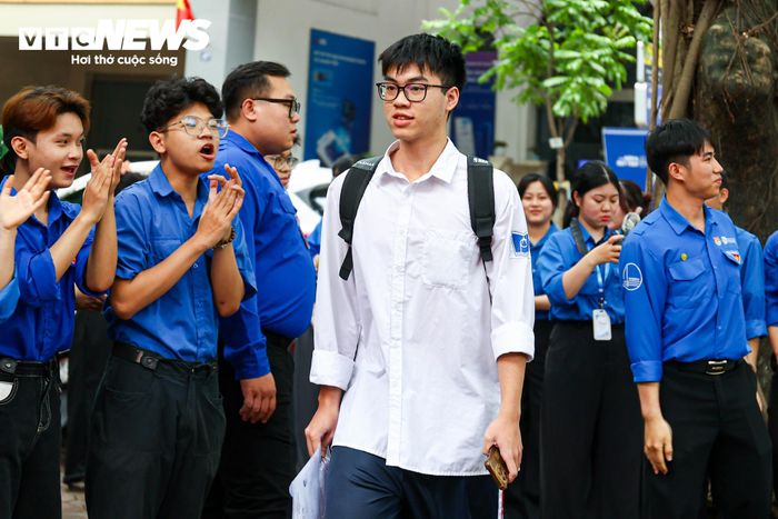 Việc giảm phương thức xét tuyển đại học nhằm giảm gánh nặng học tập cho thí sinh. (Ảnh minh hoạ: Minh Đức)