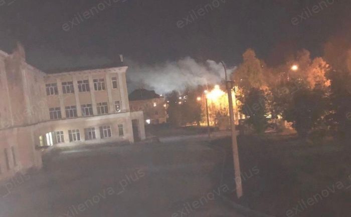 Hôm 11/9, Ukraine cũng dùng máy bay không người lái để tấn công tổ hợp hóa chất Azot thuộc Tập đoàn Uralchem tại thành phố Berezniki, vùng Perm của Nga. Hoạt động sản xuất tại cơ sở này sau đó buộc phải tạm dừng. (Ảnh: Exilenova+)