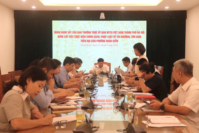 Quang cảnh buổi làm việc. Ảnh: Hiền Chi