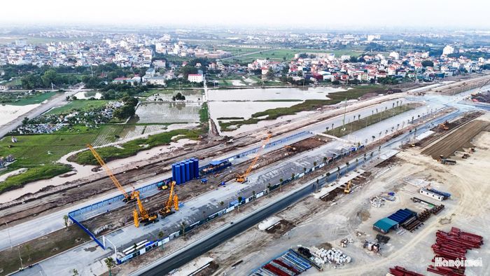 Khi hoàn thiện, đại lộ 120m sẽ tạo trục kết nối trực tiếp giữa sân vận động, các công trình thể thao và hệ thống giao thông đối ngoại của Hà Nội.