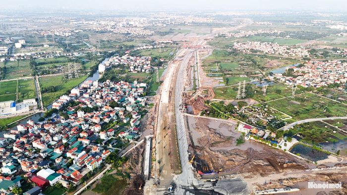 Đại lộ được triển khai đồng thời với quá trình xây dựng sân vận động VinFast - Trống Đồng.