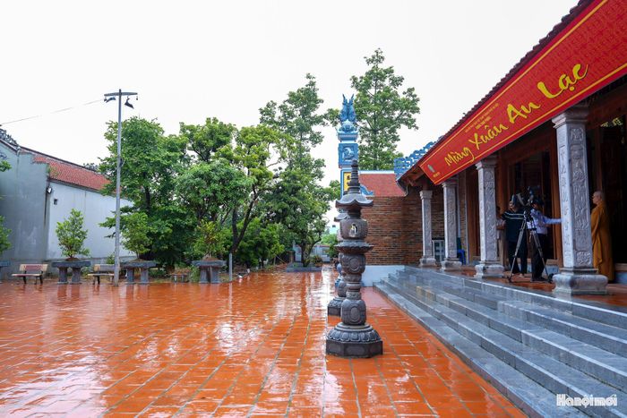 Dự án tu bổ, tôn tạo chùa Vạn Phúc có tổng mức đầu tư hơn 52 tỷ đồng từ ngân sách nhà nước, trên quy mô khoảng 7.000m², được thực hiện theo các quy định về bảo tồn di tích và có sự thẩm định, chấp thuận của Bộ Văn hóa, Thể thao và Du lịch. Các hạng mục như Tam bảo, nhà thờ Tổ, nhà Mẫu, Tam quan - gác chuông, sân vườn, tường rào và hạ tầng kỹ thuật được tu bổ đồng bộ.
