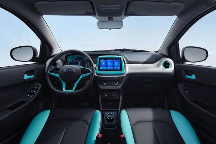 Khả năng chứa đồ cũng là một điểm đáng chú ý trên JMEV EV2 2027.