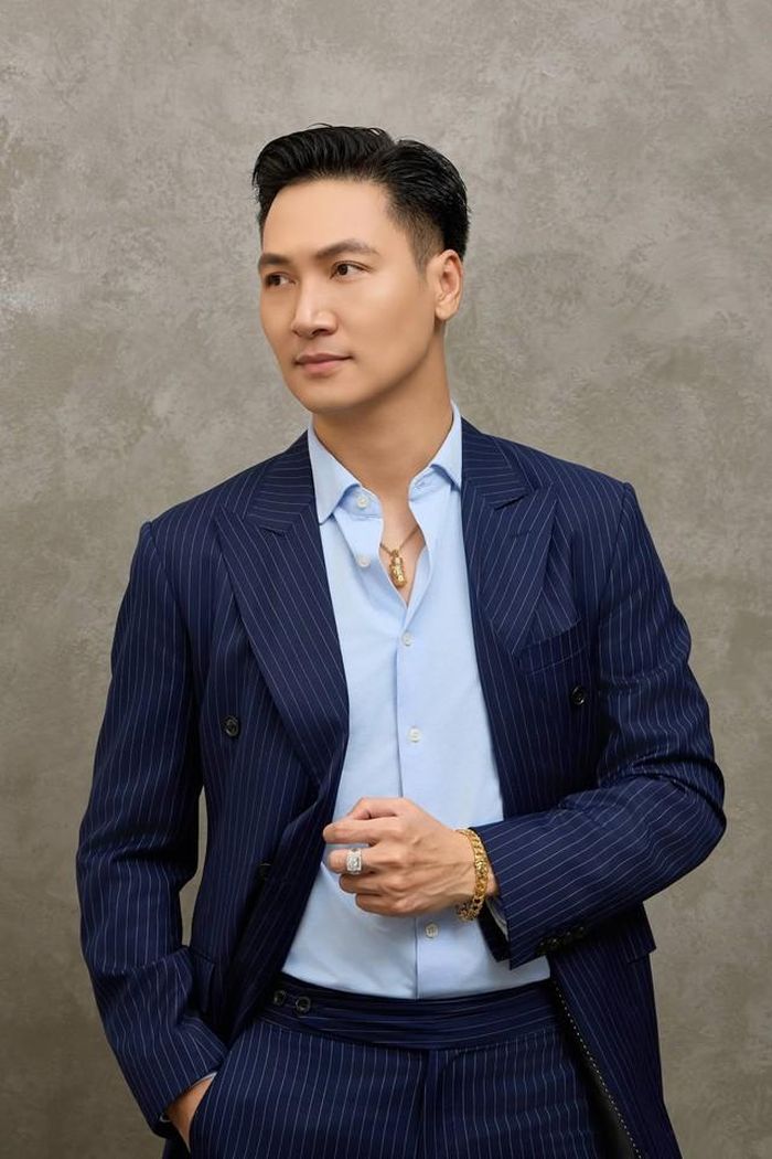 Mạnh Trường được biết đến là một trong những diễn viên trưởng thành từ môi trường đào tạo của Trung tâm Phim truyền hình Việt Nam. Anh thuộc nhóm diễn viên được đào tạo bài bản và từng bước khẳng định vị trí qua nhiều bộ phim truyền hình.