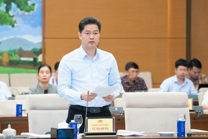 Thứ trưởng Thường trực Bộ Y tế Vũ Mạnh Hà. Ảnh: Media Quốc hội