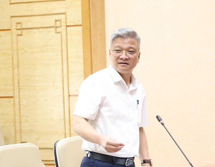 Cục trưởng Cục Hạ tầng và Thiết bị y tế Nguyễn Minh Lợi phát biểu. Ảnh: Trần Minh