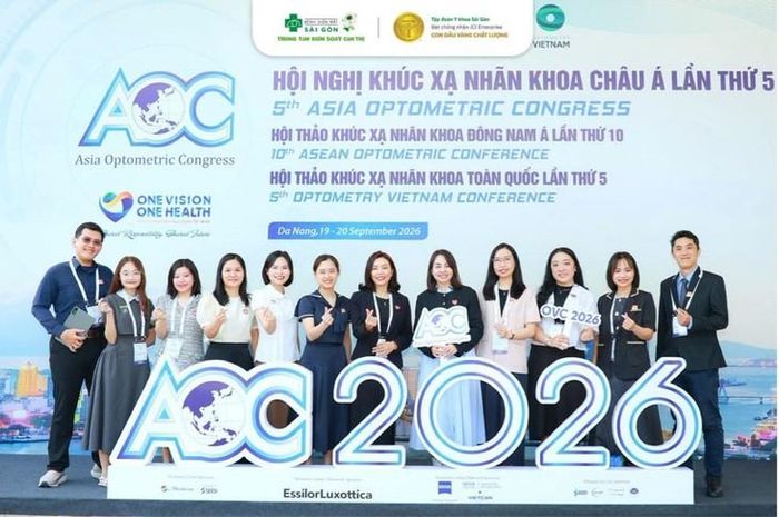 Đại biểu trẻ tại Hội nghị Khúc xạ nhãn khoa Châu Á lần thứ 5.