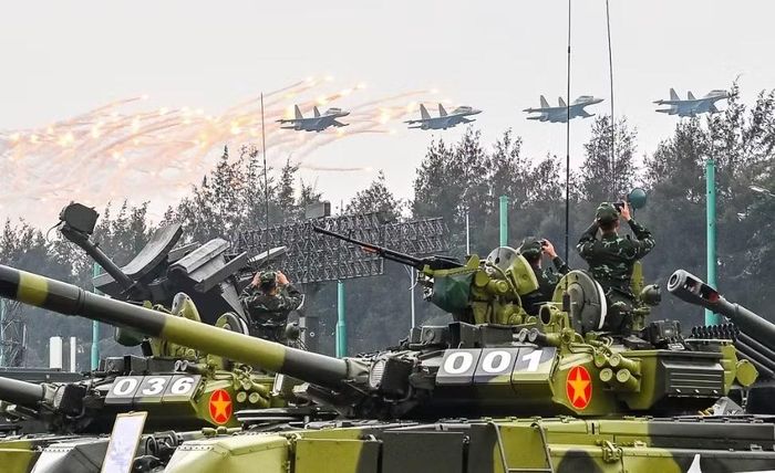 Đây là những thành phần tạo nên sự khác biệt căn bản giữa T-90 và các dòng xe tăng thế hệ cũ.