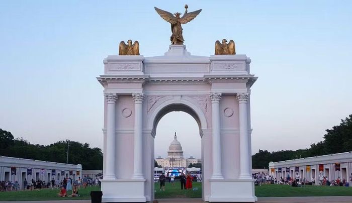 Tuyên bố mới của ông Trump được đưa ra khi dự án vẫn đối mặt với các thách thức pháp lý và quy trình phê duyệt.