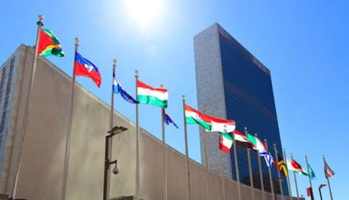 Washington từ lâu đã áp dụng các hạn chế đi lại đối với quan chức Iran khi tới New York. Theo các quy định hiện hành, phạm vi hoạt động của phái đoàn Iran được giới hạn chủ yếu trong những khu vực cần thiết để thực hiện công việc chính thức tại LHQ.