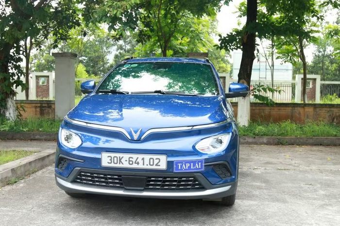 Xe tập lái bị cấm đi làn 1 cao tốc và đi vào những tuyến cao tốc đầu tư phân kỳ