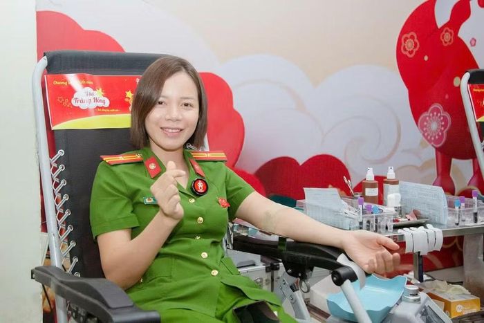 Hình ảnh người chiến sỹ Công an Thủ đô bản lĩnh, nhân văn được khắc họa rõ nét qua hoạt động nghĩa tình