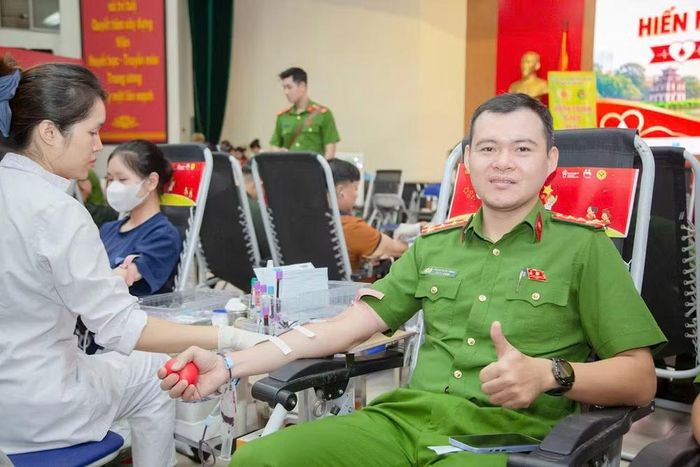 Chương trình do Công an TP Hà Nội phối hợp cùng Viện Huyết học – Truyền máu Trung ương tổ chức