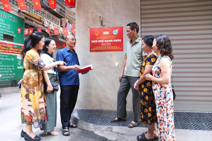 Công trình “Ngõ phố hạnh phúc” được triển khai trên địa bàn dân cư phường Đống Đa, Hà Nội.
