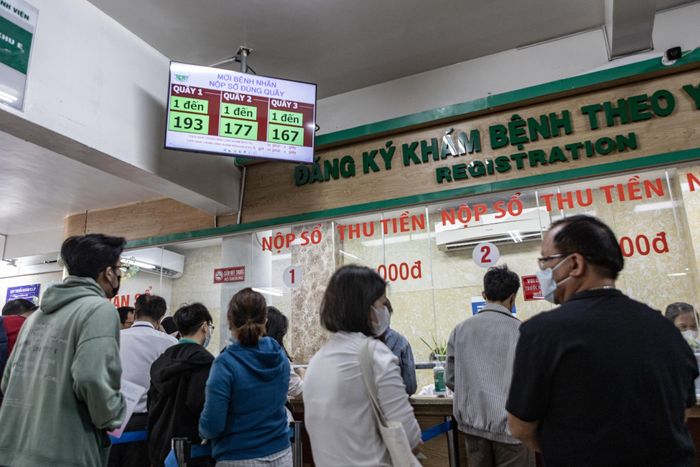  Khu vực đăng ký khám bệnh theo yêu cầu Bệnh viện Da liễu TP.HCM. Ảnh: Khương Nguyễn. 