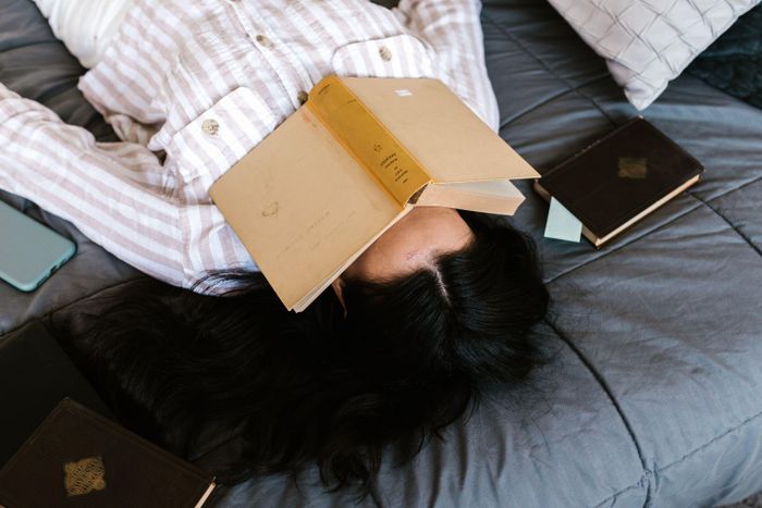  iGen ít đọc sách giải trí hơn hẳn so với các thế hệ Boomer, Gen X hay Millennial. Ảnh minh họa: RDNE/Pexels. 