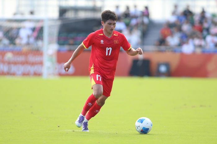 U23 Uzbekistan gây sức ép lớn lên hàng thủ Việt Nam. Ảnh: Hiếu Chiến.