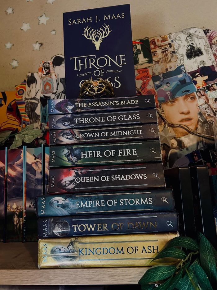 Từ tuổi thiếu niên, Naomi Osaka đã yêu thích thế giới giả tưởng trong sách. Ảnh: @thecrownprincessofbooks, @belinda_alexandra_author.