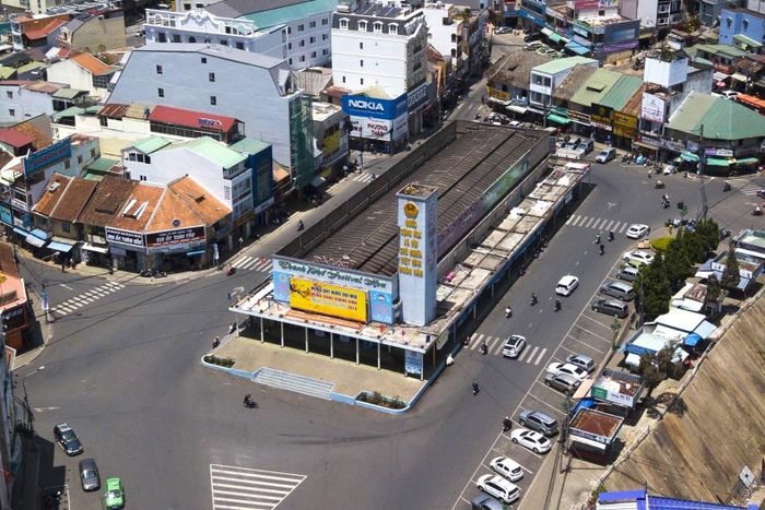 Rạp Hòa Bình nhìn từ trên cao. Ảnh: Hoài Thanh.