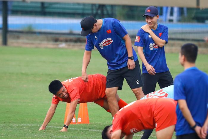 Đăng Khoa lên tuyển từ hồi ASEAN Cup nhưng không thể dự giải vì chấn thương. Anh được ông Kim quan tâm đặc biệt. Giới chuyên môn đánh giá cầu thủ sinh năm 2006 có thể là trụ cột của U23 Việt Nam trong vài năm tới.