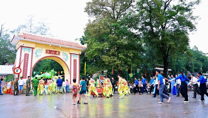 Khu di tích luôn được quan tâm trùng tu, tôn tạo, phục vụ nhân dân đến tham quan