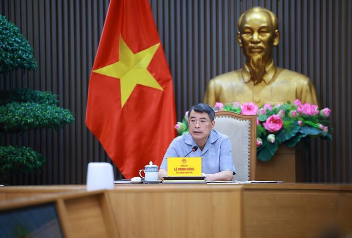 Thủ tướng Lê Minh Hưng chủ trì họp tháo gỡ khó khăn, vướng mắc, đẩy nhanh tiến độ các dự án giao thông trọng điểm. Ảnh: Dương Giang – TTXVN