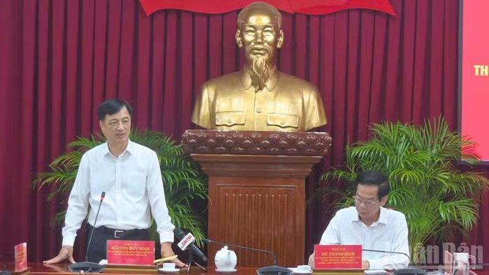 Đồng chí Nguyễn Duy Ngọc, Ủy viên Bộ Chính trị, Bí thư Trung ương Đảng, Trưởng Ban Tổ chức Trung ương phát biểu tại hội nghị. (Ảnh: VĂN ÚT)