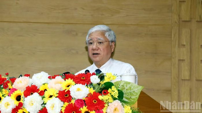 Phó Chủ tịch Thường trực Quốc hội Đỗ Văn Chiến tin tưởng thành phố Đồng Nai sẽ tổ chức khai thác, phổ biến Bộ học liệu một cách hiệu quả, hỗ trợ công tác chuyển đổi số.