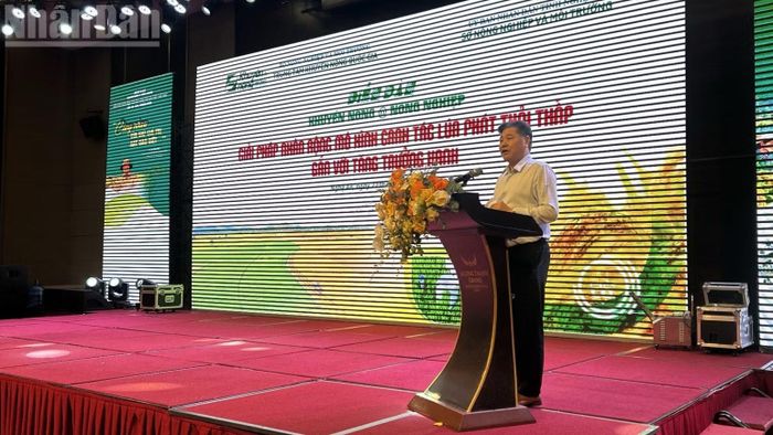 Giám đốc Trung tâm Khuyến nông quốc gia Lê Quốc Thanh phát biểu tại diễn đàn. (Ảnh: Nguyễn Sâm)