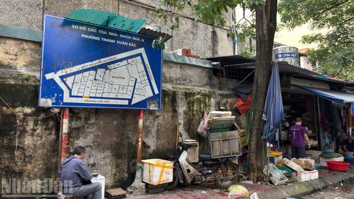Dù từng có kế hoạch xây tổ hợp 26 tầng giai đoạn 2004-2011, dự án cải tạo khu tập thể Thanh Xuân Bắc vẫn chưa thực hiện sau khi lấy ý kiến người dân.