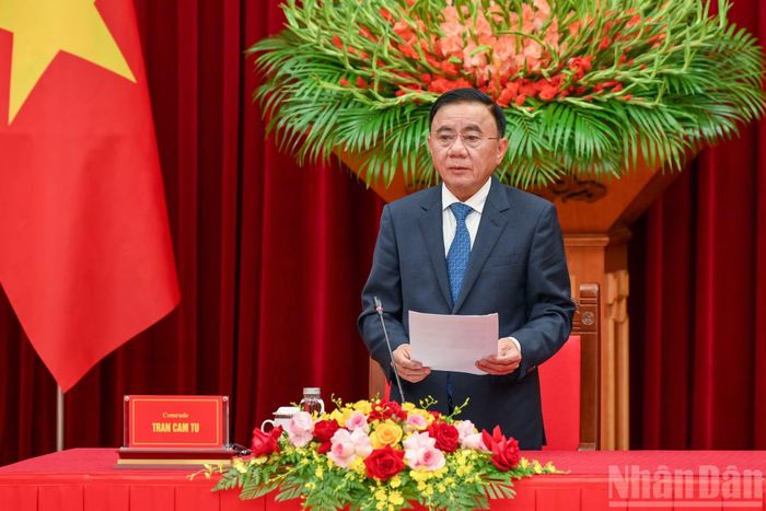 Thường trực Ban Bí thư Trần Cẩm Tú phát biểu tại cuộc tiếp Đoàn cán bộ cấp cao Đảng Nhân dân Cách mạng Lào.